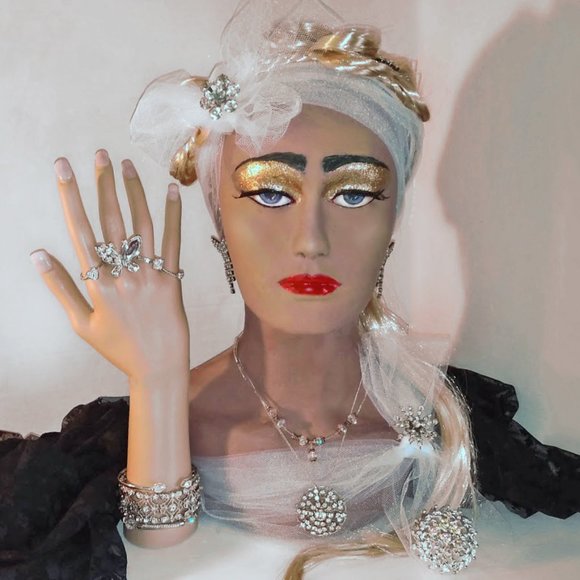 Meet your Posher, Michelle - Picture 5 of 8